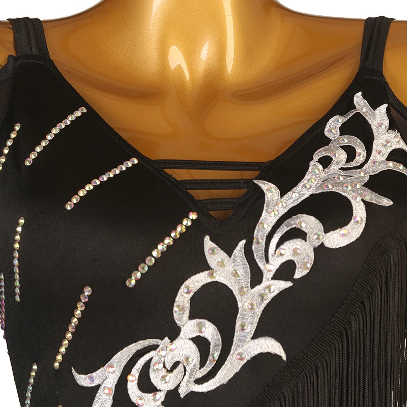 Черное платье для фигурного катания с кристаллами женское на коньках