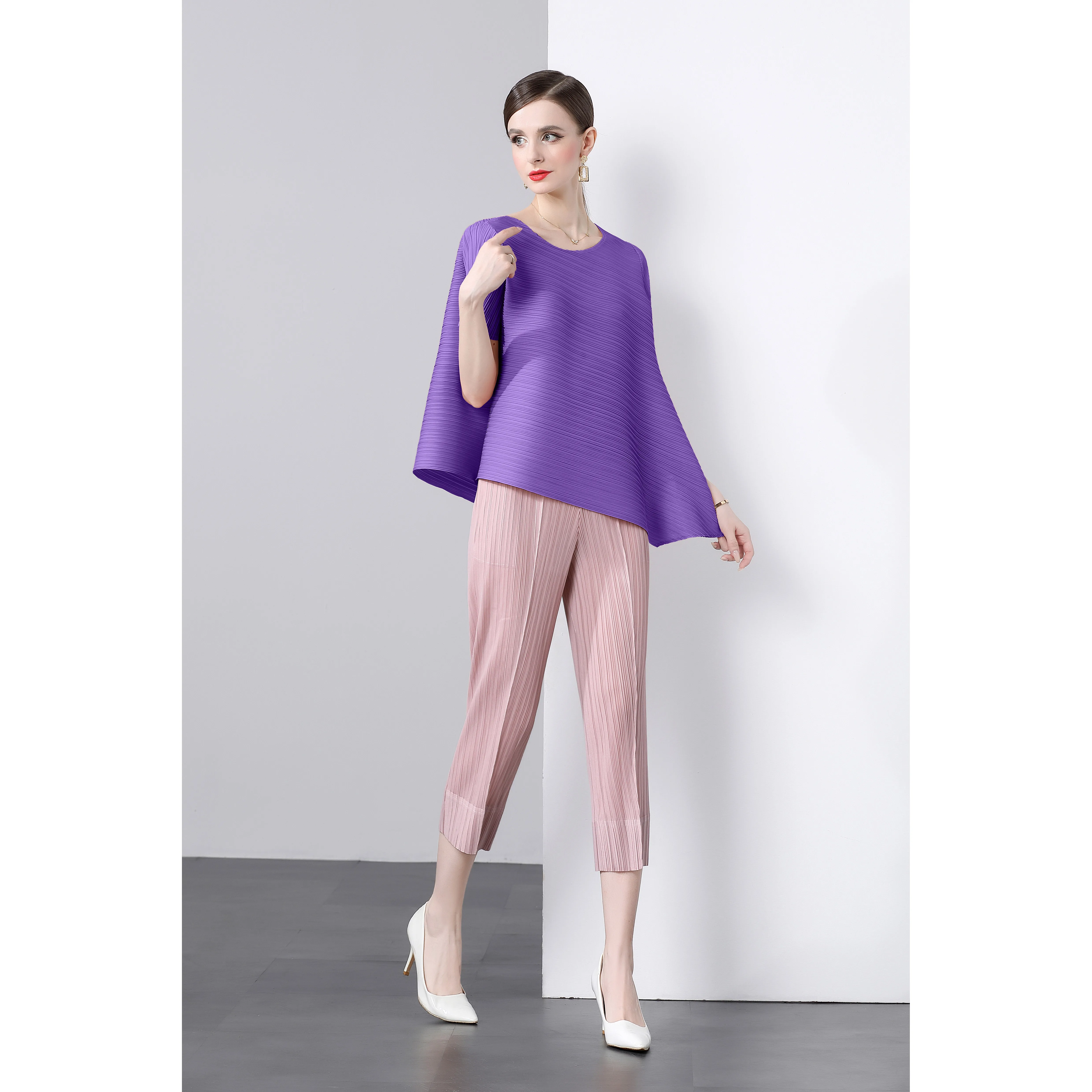 Летняя модель 2024 однотонный Повседневный универсальный топ миаке с эффектом