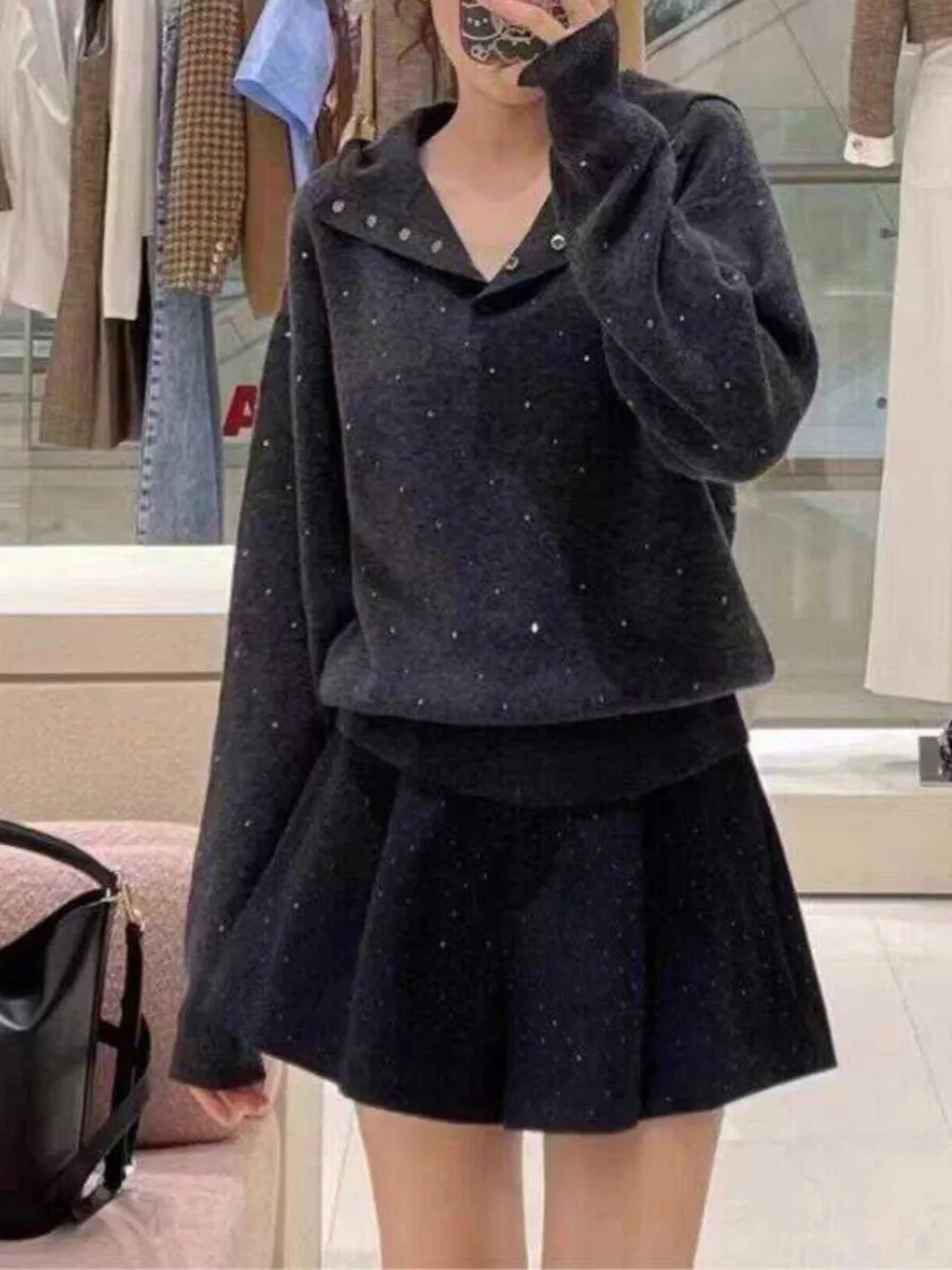 Женский вязаный пуловер с капюшоном и пуговицами спереди