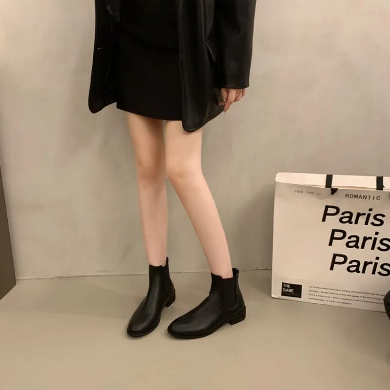 Новинка 2024 года осенне-зимняя обувь для женщин водонепроницаемые короткие