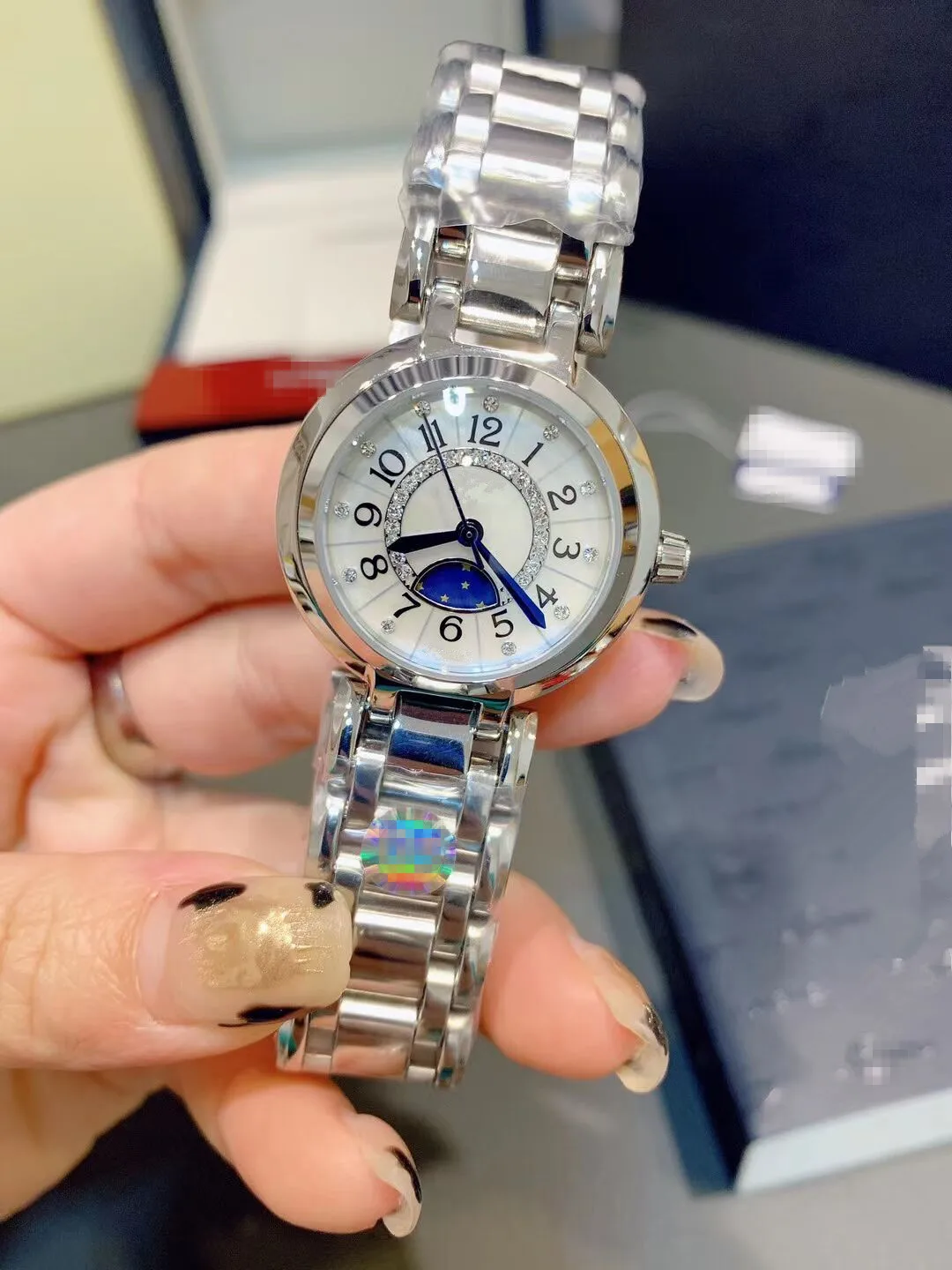 

Quartz Watch 30mm Women's Fashion Hot Selling High-quality All Steel Watch, Calendar Diamond Inlaid Watch Women's Watch