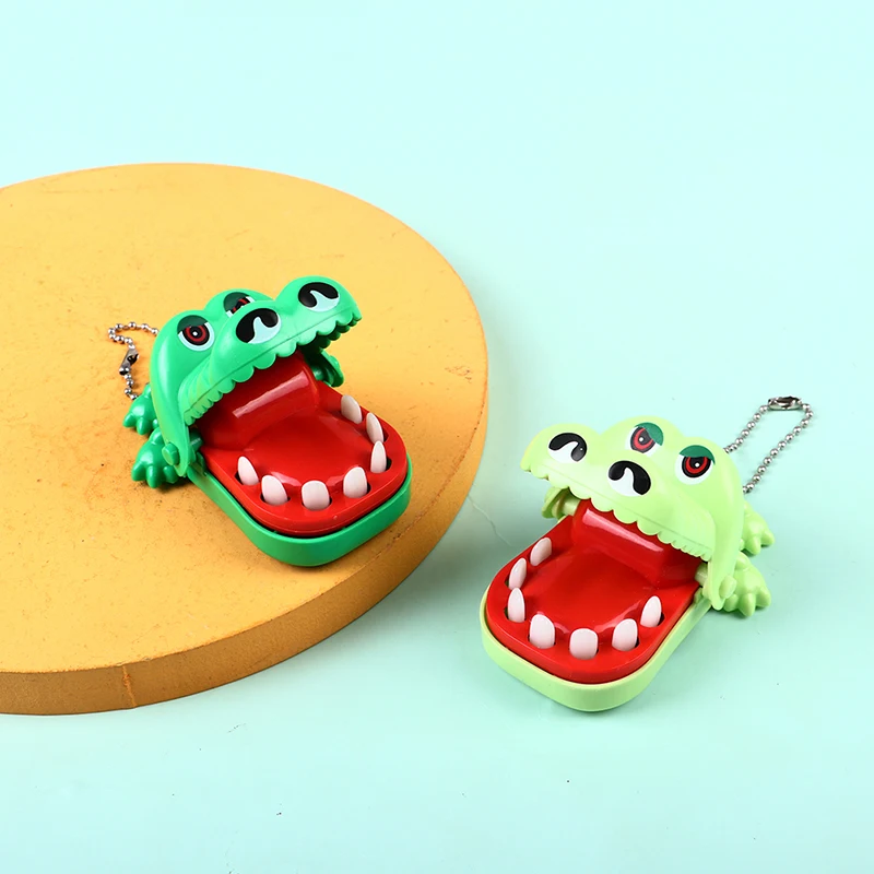 

Creative Portable Small Size Crocodile Mouth Dentist Bite Finger Game Funny Gags Toy With Keychain For Kids Tricky Toys