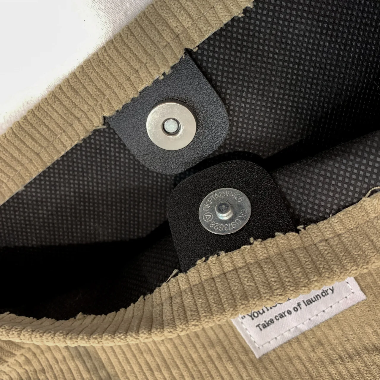 Сумка из рубчатого вельвета женская