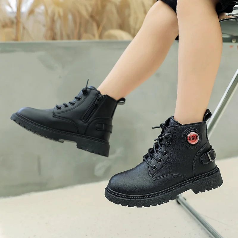 

Ботинки для мальчиков и девочек, новинка 2022, модные детские Ботинки Martin в британском стиле с боковой молнией, детские ботинки для начальной ...