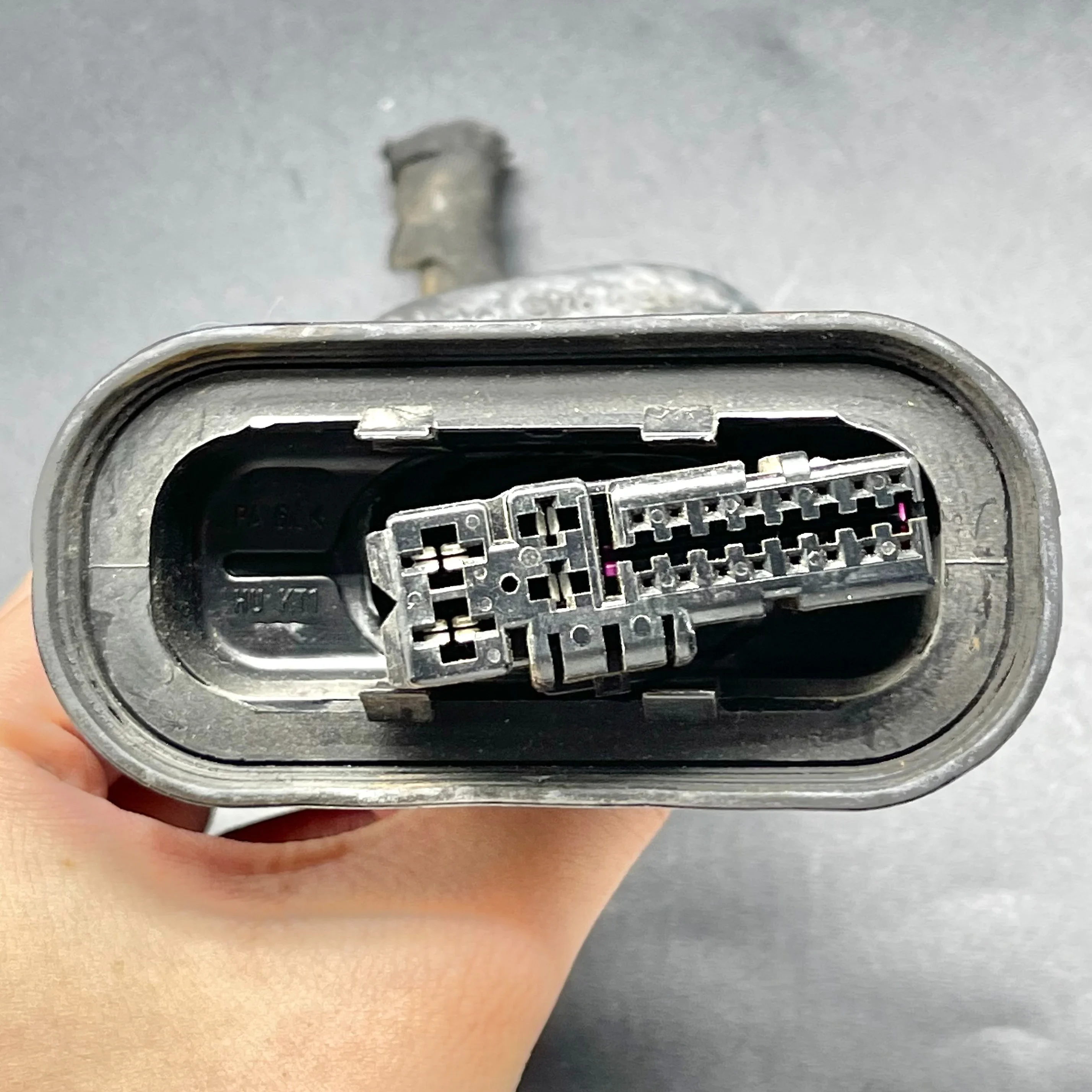 

1 шт. для Audi A4 A6L A8 Q7 Q3 Q5 A3, жгут проводов дверной вилки 8E0 972 702/8E0 972 701, кабельная линия