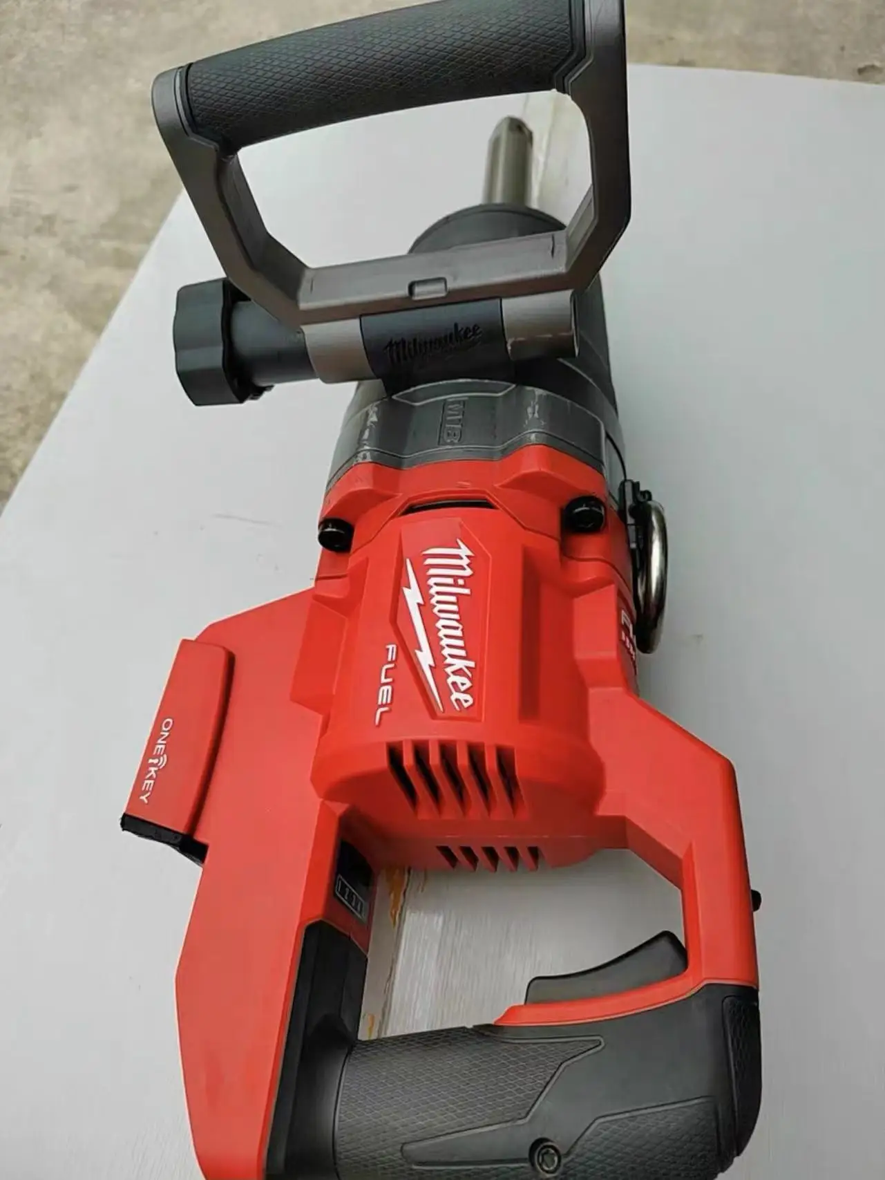 

Milwaukee 2869-20 M18 FUEL 18V 1" D-Handle Anvil High Impact Wrench-Bare Tool.SECOND HAND