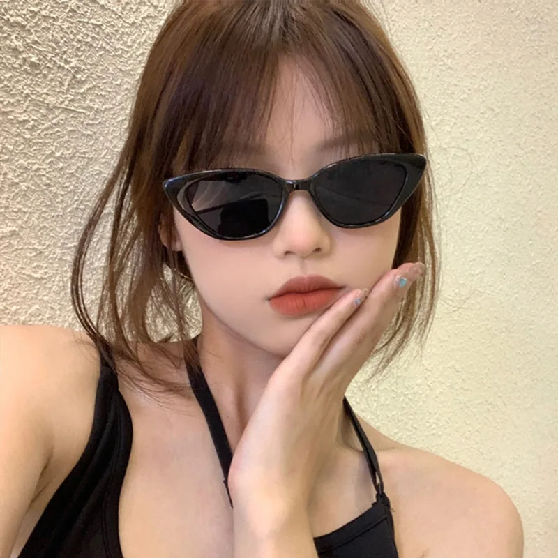 

Очки солнцезащитные женские «кошачий глаз», пикантные винтажные, в стиле ретро, в маленькой оправе, с треугольными линзами, чёрные, для вожд...