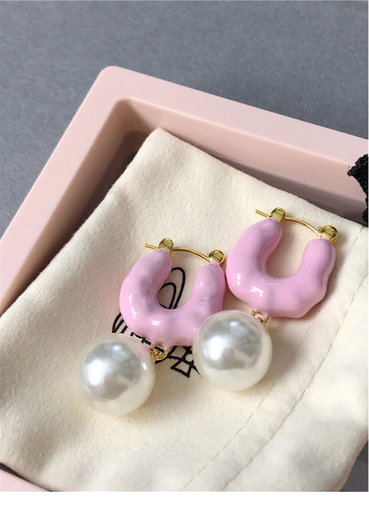 

High fashion pink earrings earrings