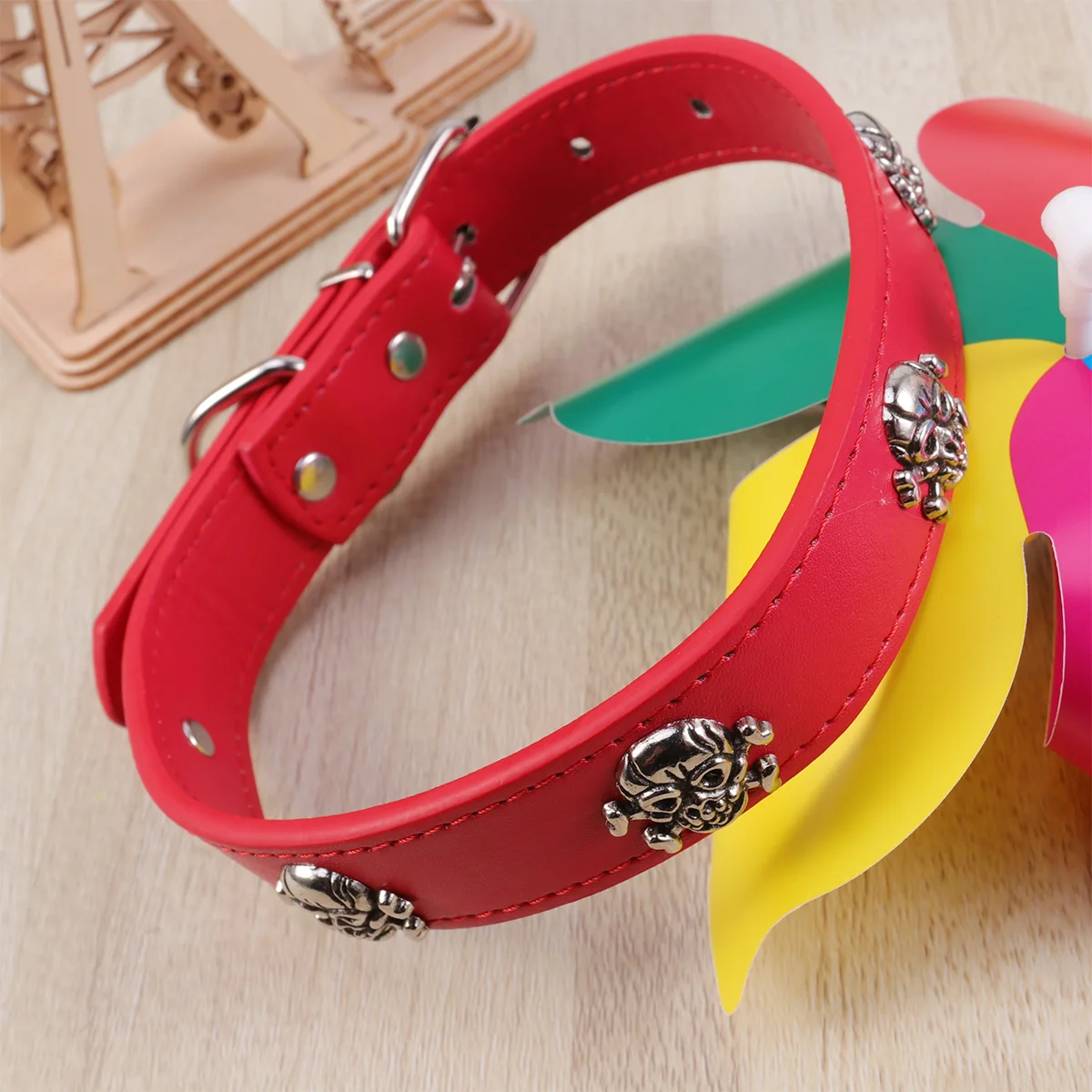 

Collars with Adjustable Collar for Dogs and Cats ( Red )