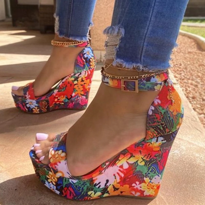 

Women's Buckle Sandals Retro Clogs Wedges Slippers Summer Boho Floral Print Large Size Wedge Shoes Sandalias Con Plataforma