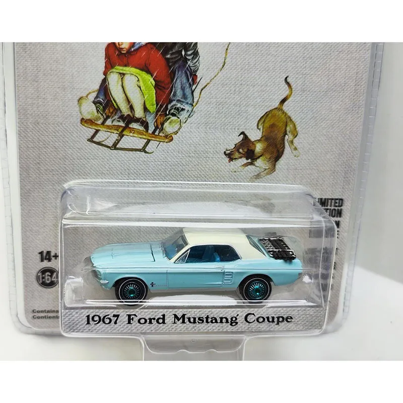 

Литой зеленый свет масштаб 1:64 1967 Ford Mustang багажник сноуборд зеленый машина коллекция сплав модель автомобиля