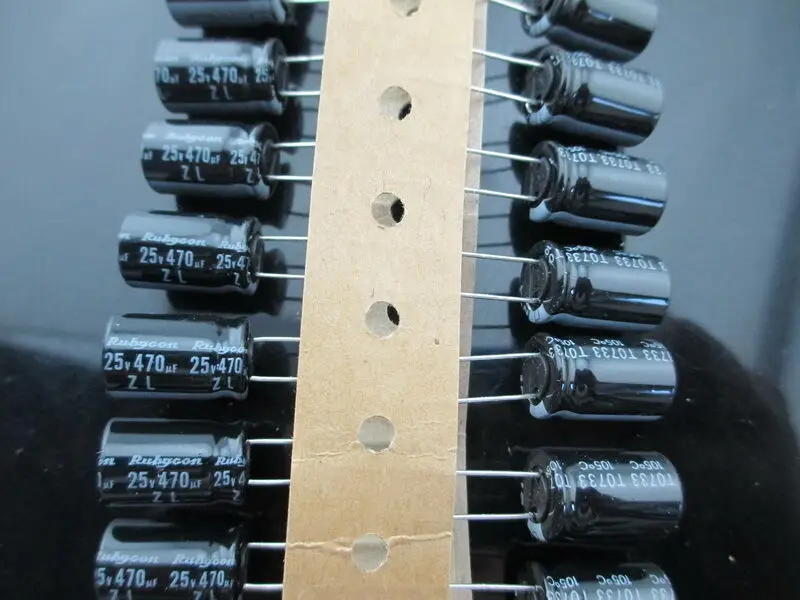 

Конденсатор RUBYCON ZL 470mfd 25 в 470 мкФ, высокочастотный 105C 10*16 мм, 10 шт.