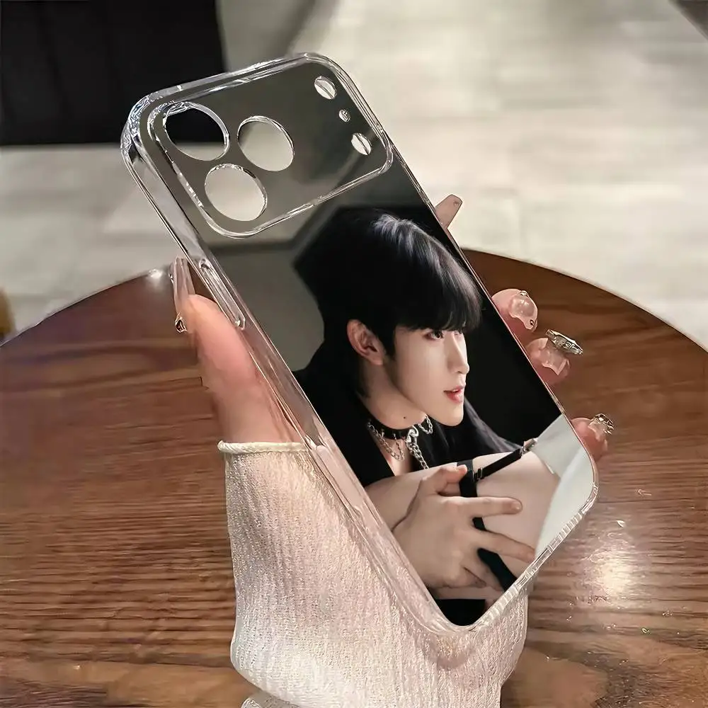 Фото Чехол для телефона Huang Xing Eliot Huang D-Desire The Series для iPhone 17 16 15 14 13 12 11 Mini Pro Max Plus, прозрачная накладка №2