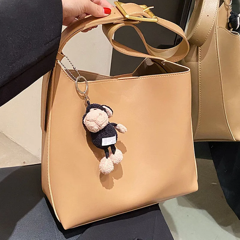 

Винтажные вместительные сумки через плечо из искусственной кожи для женщин, модные классические простые дизайнерские сумки, роскошные диз...