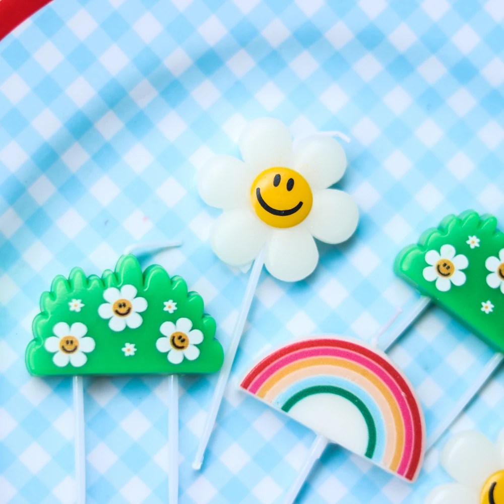 

Retro Smiley Daisy Rainbow Grass Girl Birthday Candles For Cake Toppers Insert Baking Supplies Cupcake Decorating Candle Korea