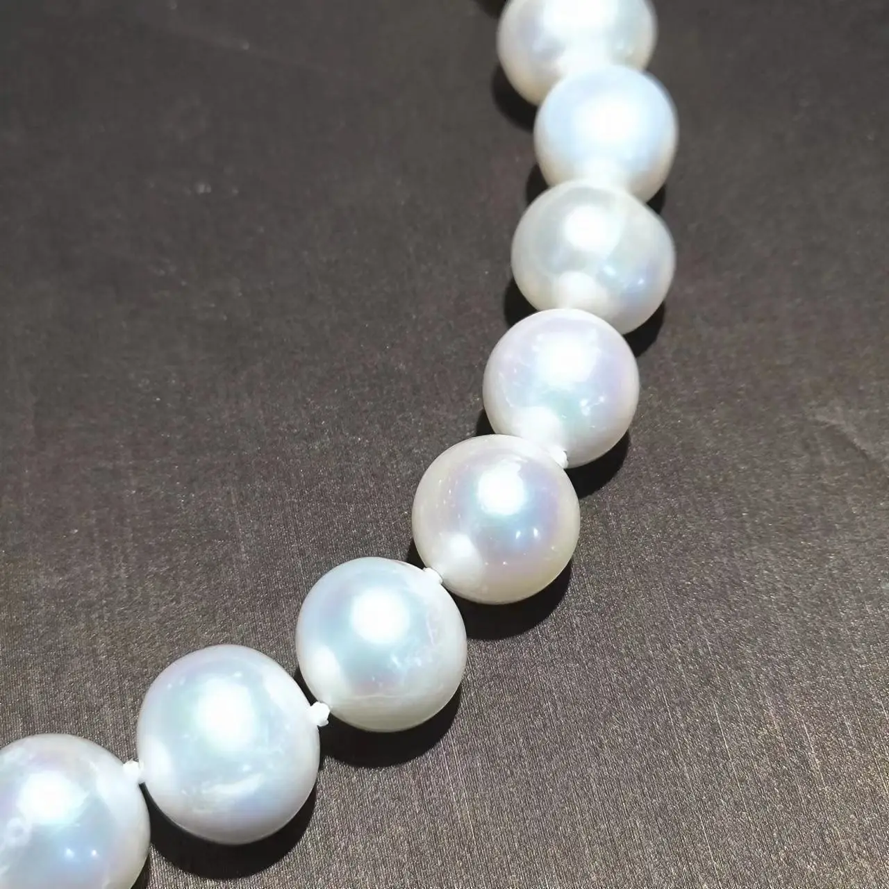 1pcs/lot high quality natural freshwater pearl necklace Large particles Strong gloss micro-blemish short High-end Ladies Jewelry