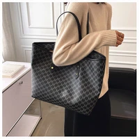 large capacity bag womens 2022 new trendy high end western style explosive portable shoulder bag all match tote shopping bag