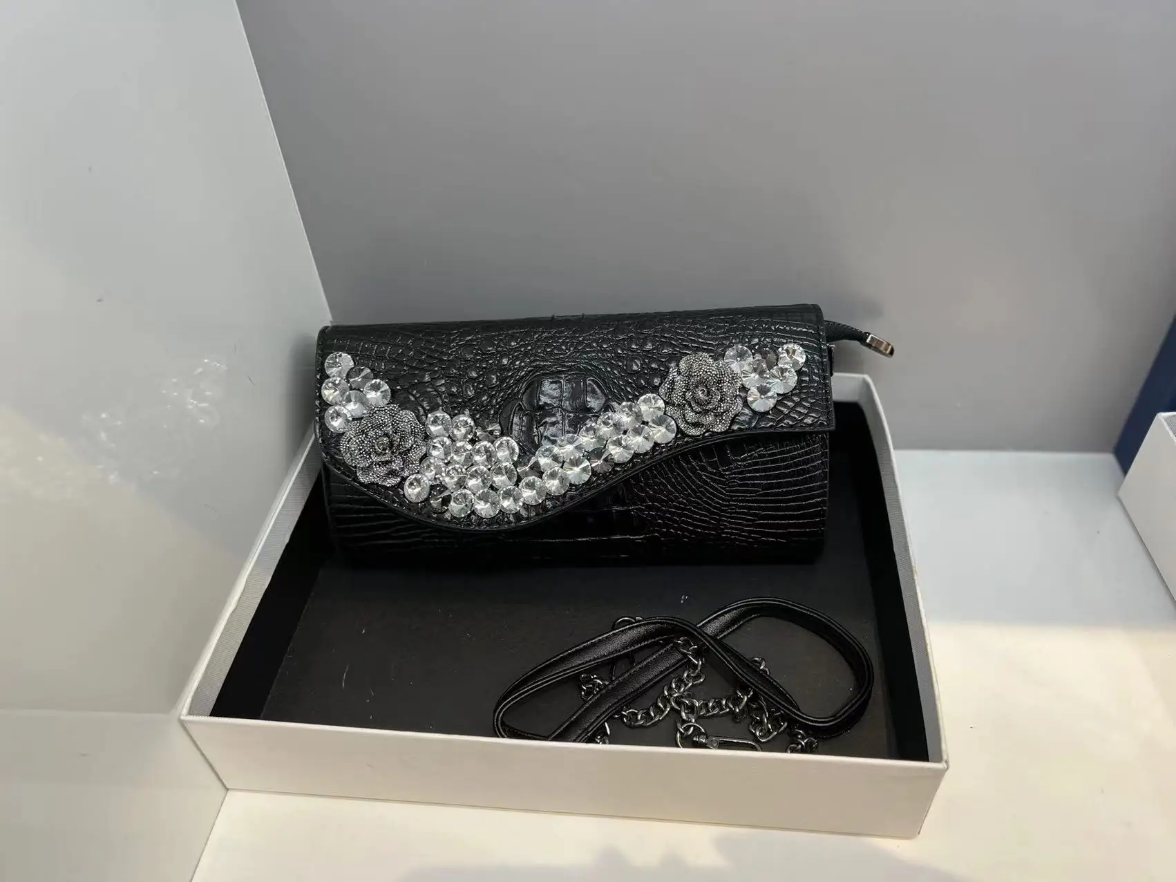 

Алмазный клатч, новинка 2022, модная трендовая сумка через плечо, сумка-мессенджер, подходящая ко всему Высококачественная Банкетная сумка в западном стиле