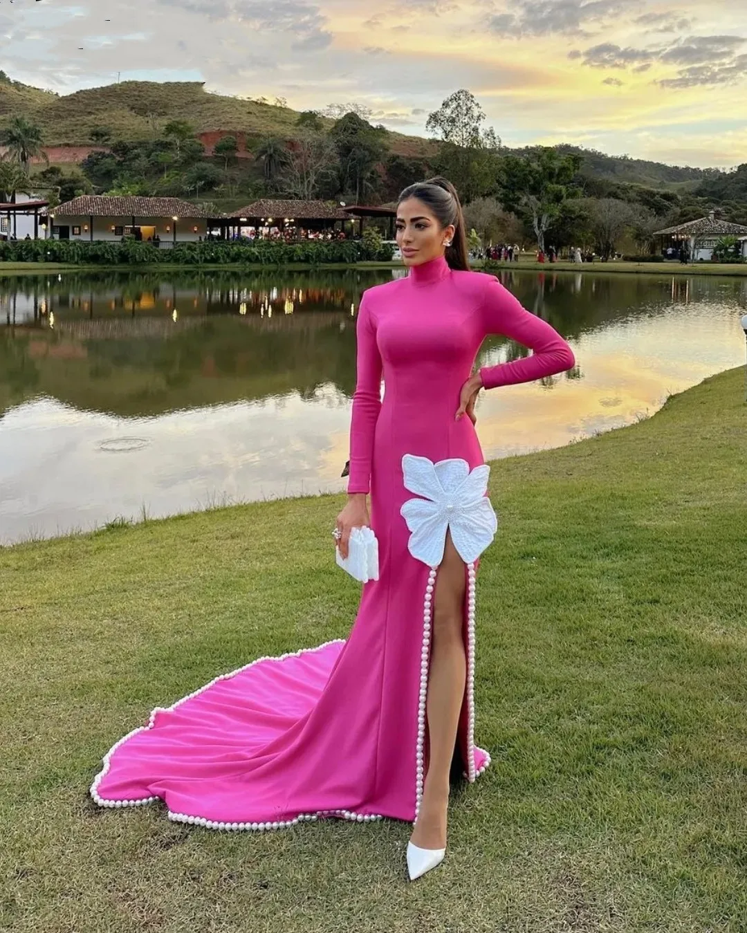 

Charming Baby Pink Pearls Evening Dresses Long Sleeves Mermaid High Neck Side Slit Flower Beads Prom Dresses For Women 2023