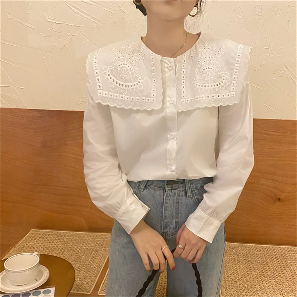 

HziriP 2022 White Streetwear Tops Spring Hollow Out Square Collar Sweet Shirts Office Lady All Match Casual New Loose Blouses