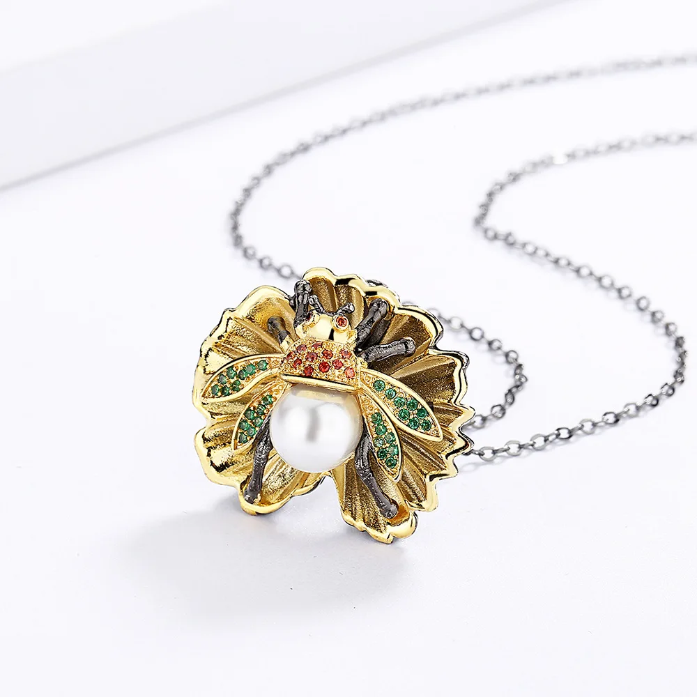 Золотое ожерелье Ann &amp Snow с кулоном пчелка