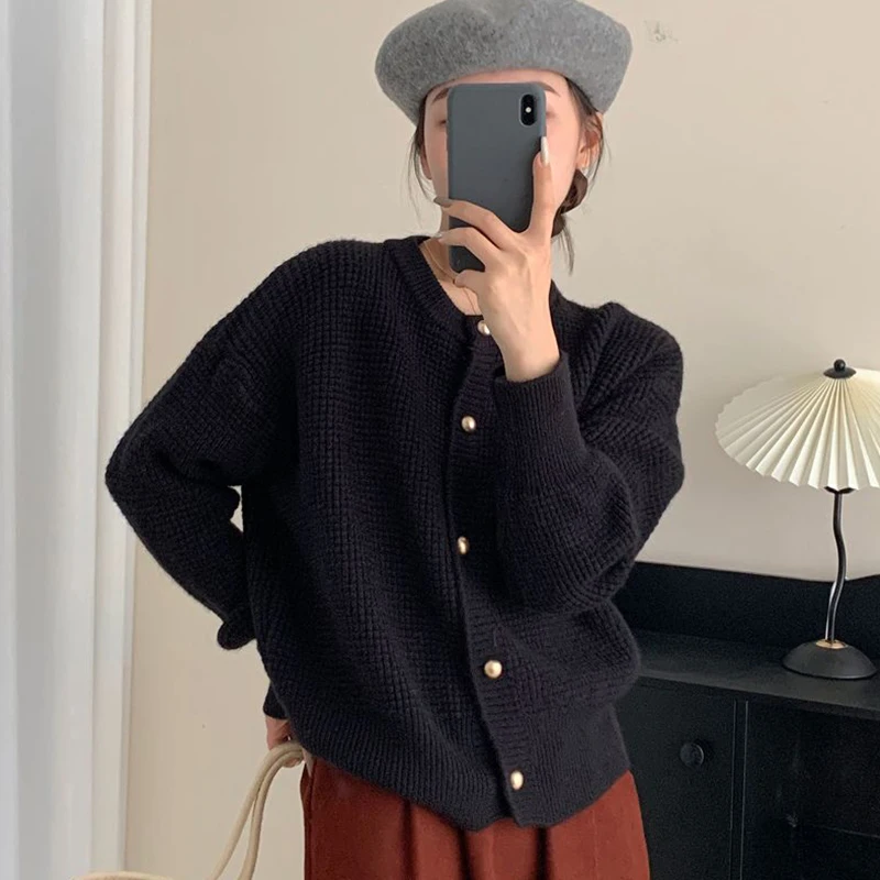 Женский вязаный кардиган на пуговицах Однотонный свитер в клетку с круглым
