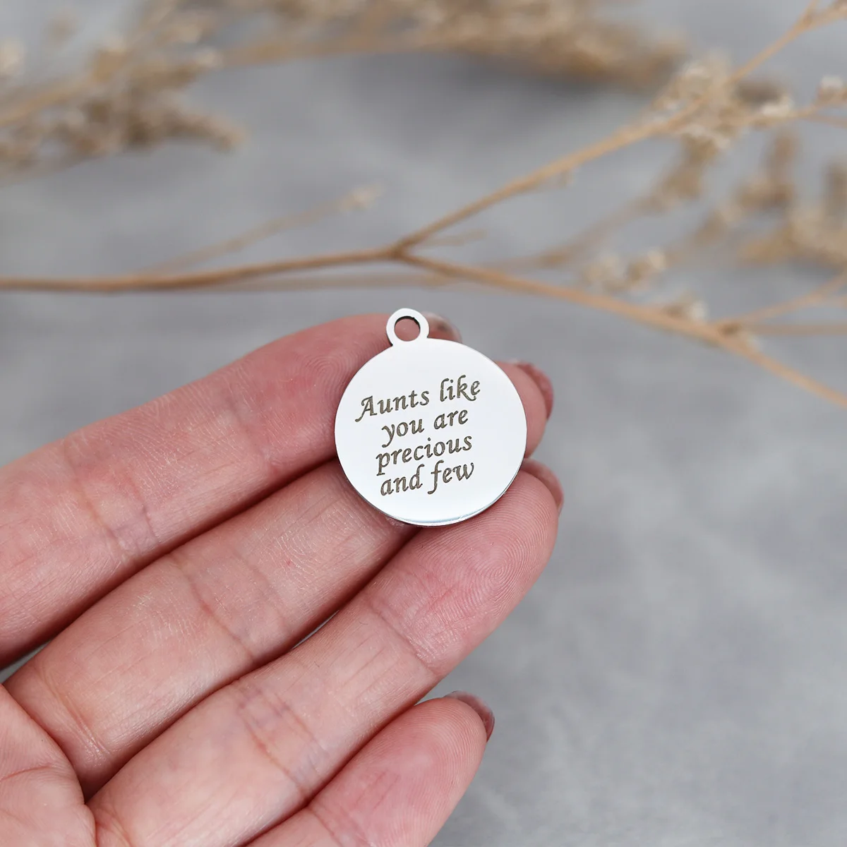 

3Pcs/lot Aunts Like You Are Precious and Few Laser Engraved Stainless Steel Disc Message Charms Pendant For Jewelry Making Diy