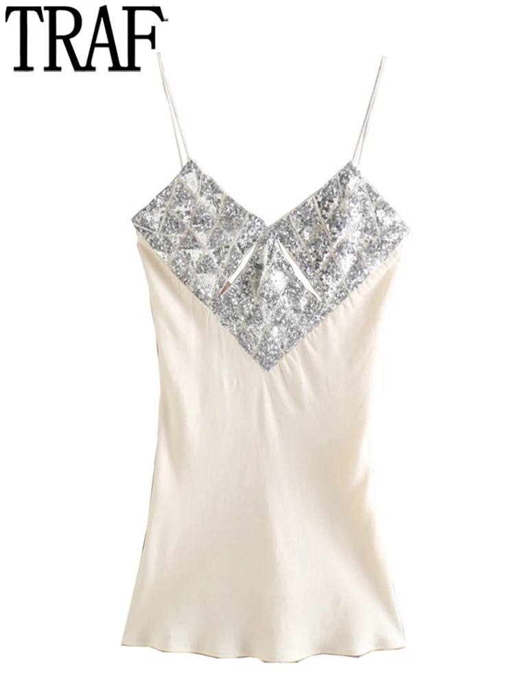 

Женское атласное платье-комбинация с открытой спиной, без рукавов