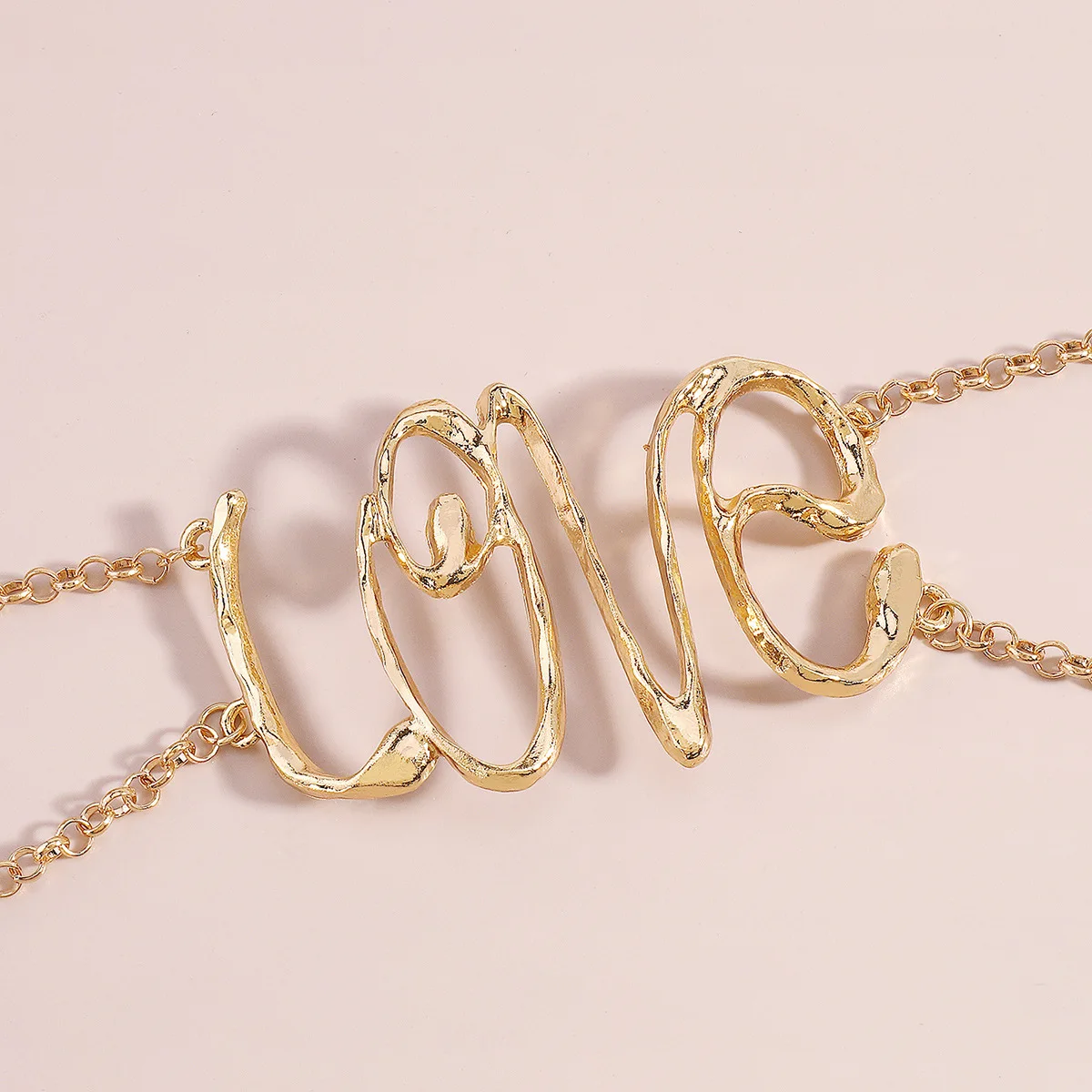 Vintage Exaggerated Cool Hollow Out LOVE Letter Choker Necklaces for Women Metal Neck Chain Steampunk Hip Hop Party Jewelry