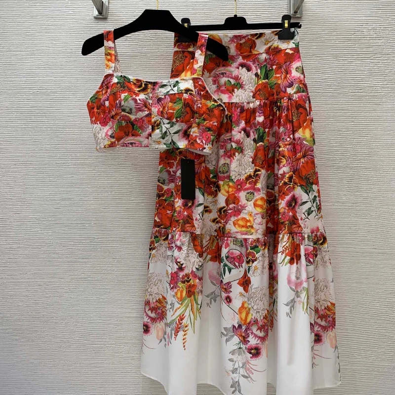 

2023 High quality floral print, fashionable and sexy suspender, top with top and high waisted long skirt womens two peice sets