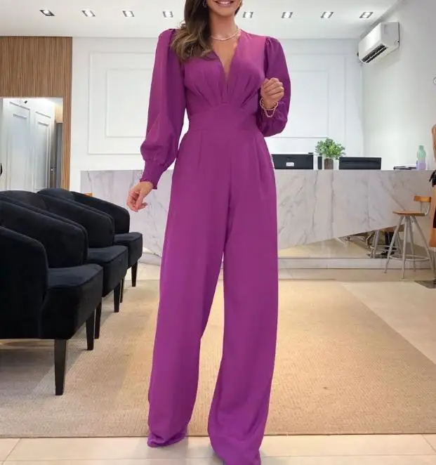 Рисунок 2 - Женский однотонный комбинезон с