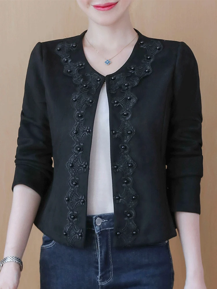 Куртка женская зимняя с длинным рукавом и бисером B888