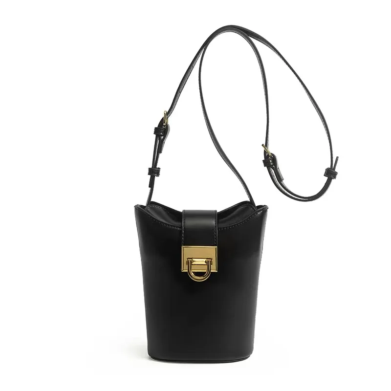

Senior sense niche design bucket bag new autumn and winter 100 hand bill of lading shoulder armpit cross-body bag for women