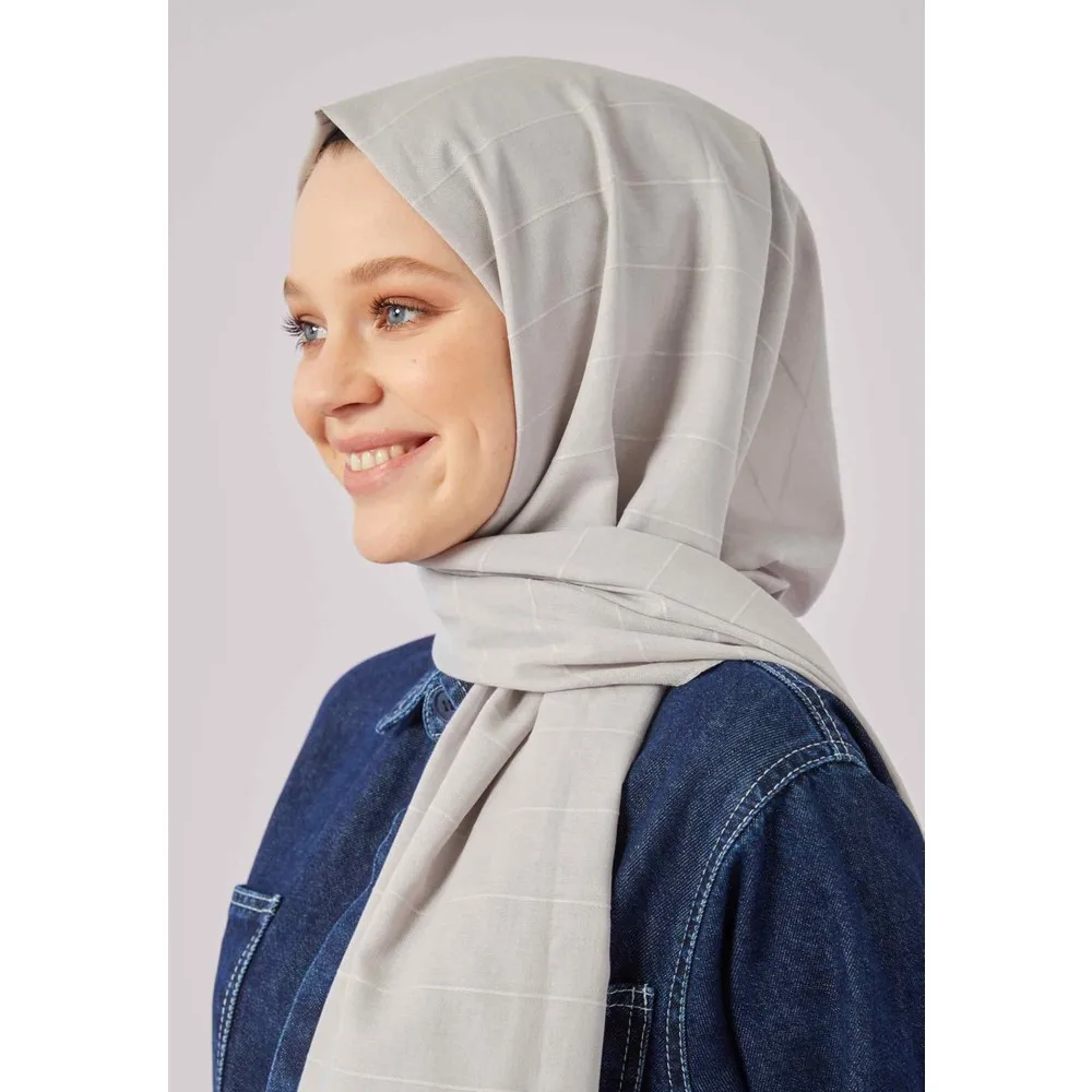 

Тканая шаль Dorlie Çizgi светло-серого цвета