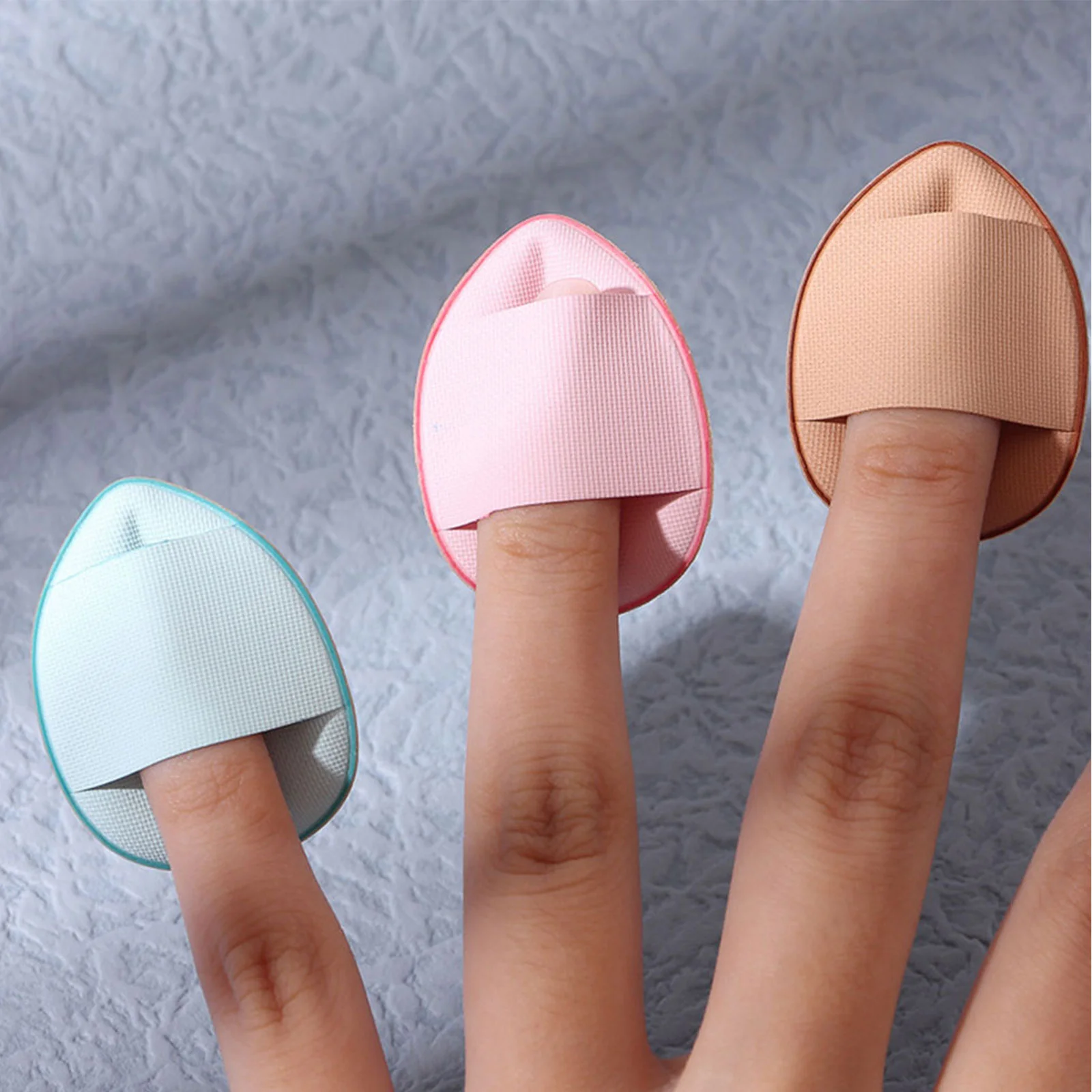 

12pcs Mini Powder Puffs Comfortable Makeup Puffs Women Facial Beauty Puffs