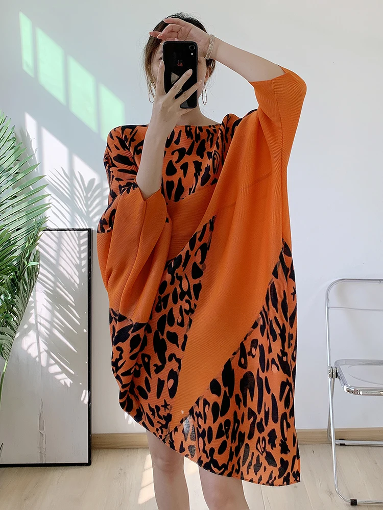 

Женское асимметричное плиссированное платье миаке с леопардовым принтом, свободное платье с круглым вырезом и рукавами «летучая мышь», осе...