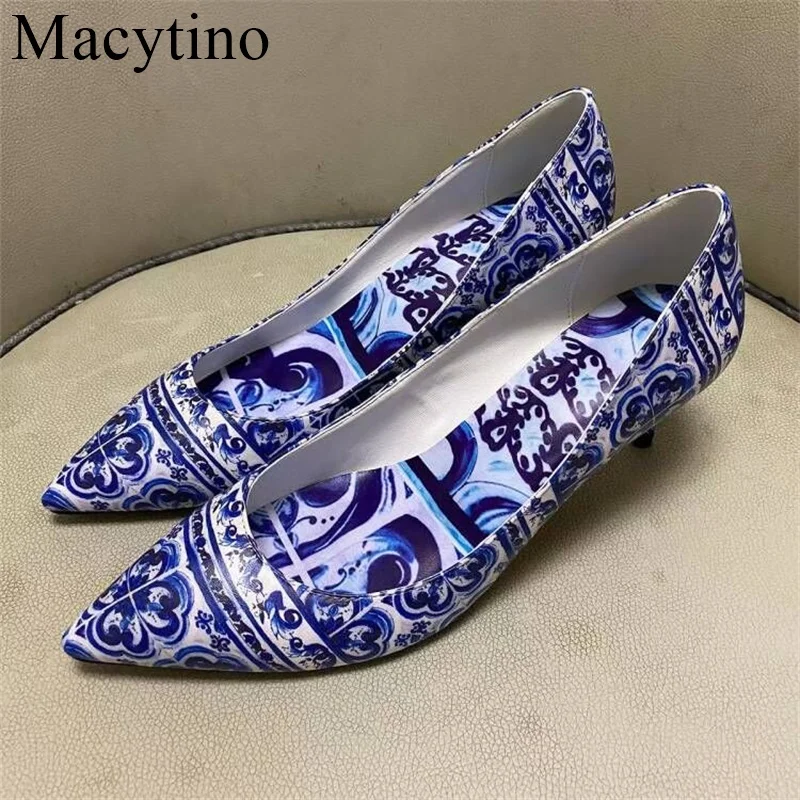 2022  New Blue And White Porcelain Flower Pointed  High Heels Pumps Fashion All-Match Nice  Leather Shoes