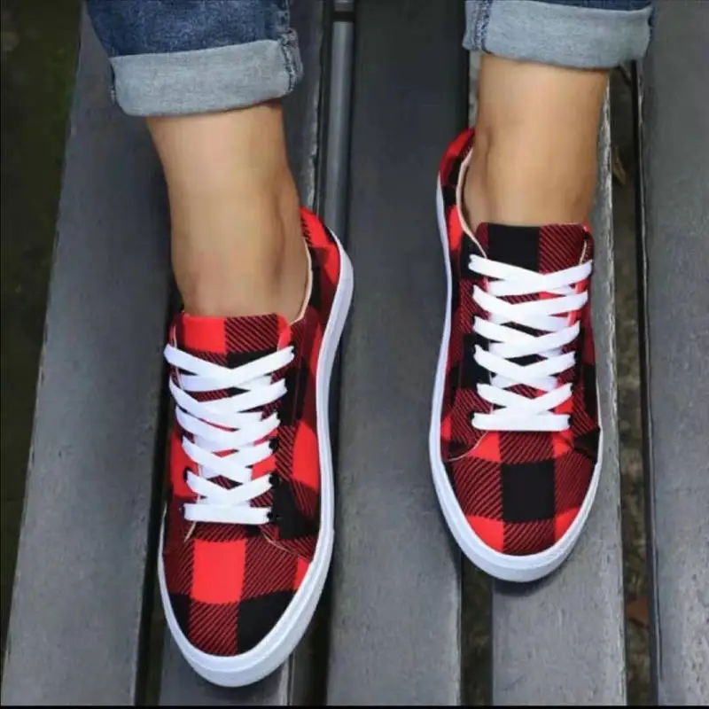 Women Flat Lace Up Casual Sneakers Designers Shoes Woman Sapatos Femininos Female Vulcanize Shoes Fashion Training Board Shoes