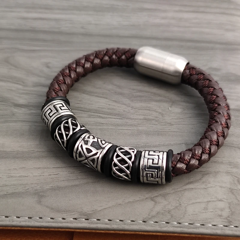 

Luxury Stainless Steel Viking Beaded Bracelet Fashion Men's Jewelry Classic Leather Bracelet Hollow Out Design New Year Men Gift