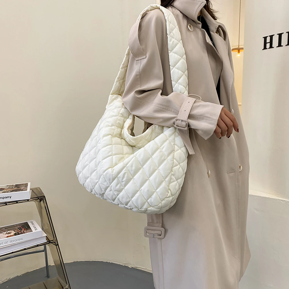 

2022 Women Winter Handbag Purses Space Pad Cotton Crossbody Bag Female Pure Color Quilted Large Crossbody Bags Backpacks Travel