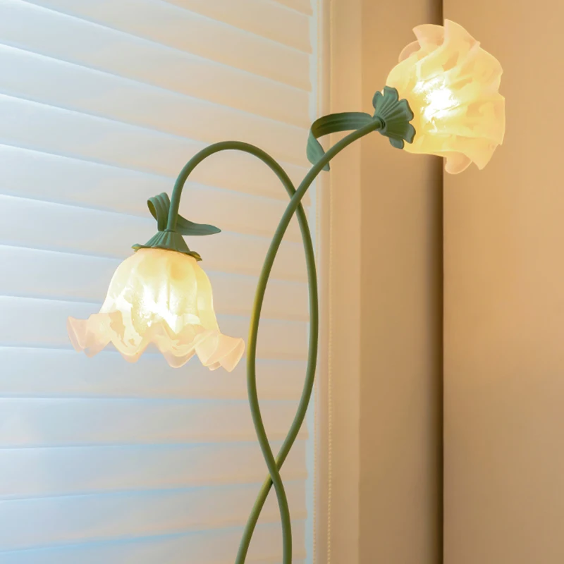 

European Art Modern Standing Lamp Acrylic Living Room Floor Lamp Designer Kawaii Cute Lampadaire De Salon Home Decorations