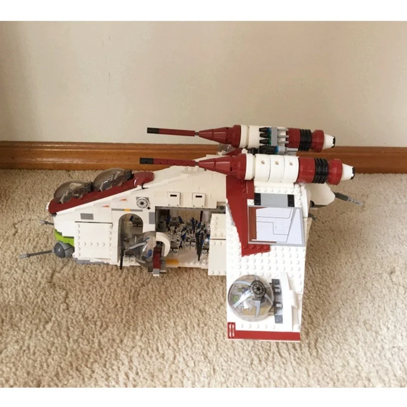 05041 auf Spielzeug Republik Gunship Set Kompatibel Mit Schiff Fr Kinder Pezioneische Blcke Geschenk Junge блоки космических войн