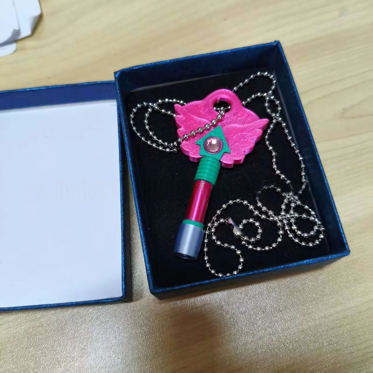 

Корейская народная игра, сезон 3, ожерелье с кальмарами