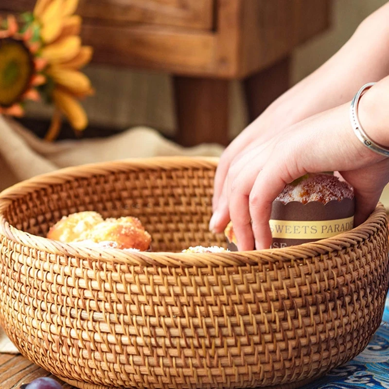 

Hand Woven Round Rattan Fruit Basket Wicker Food Tray Woven Storage Rack Vegetable Basket Wicker Picnic Tray