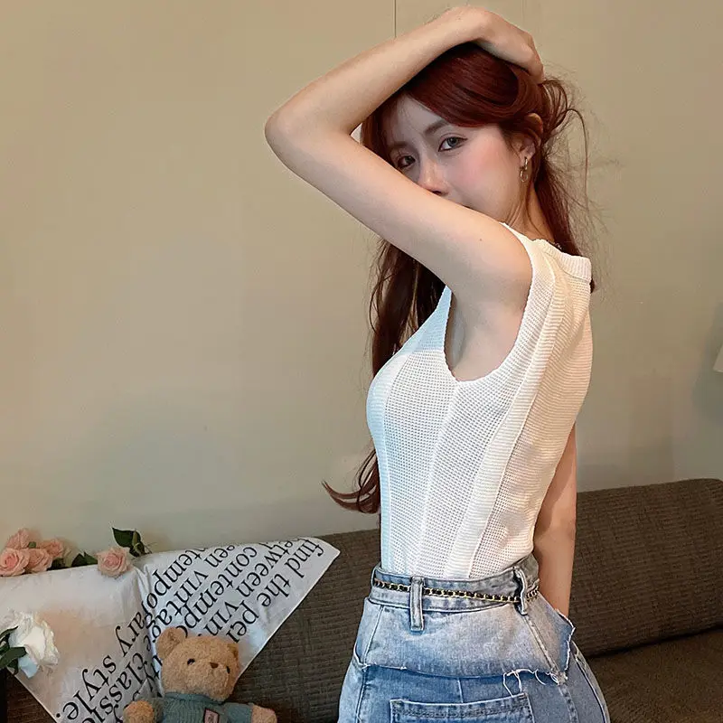 Новинка 2024 однотонная вязаная кофта женский элегантный топ без рукавов модная