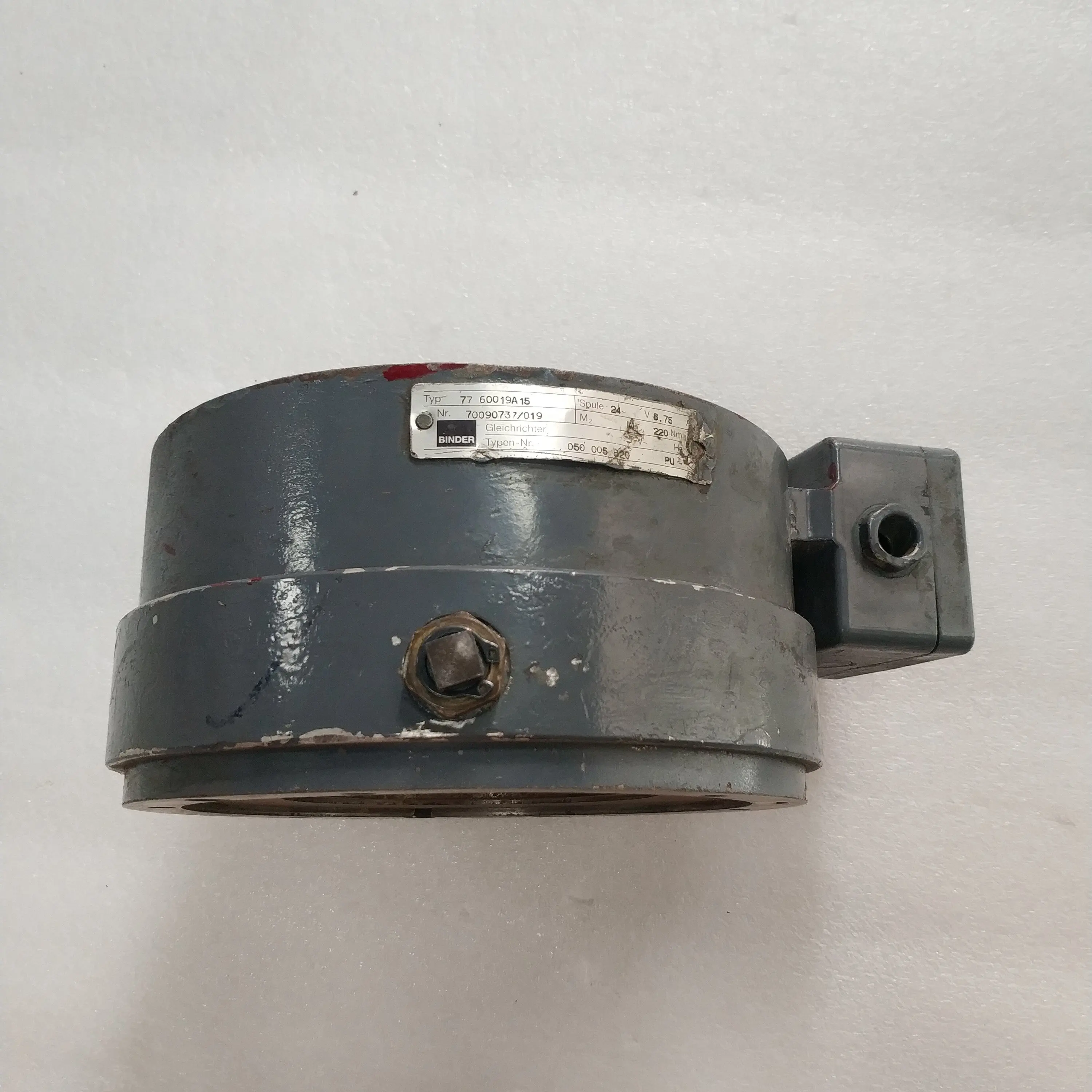 Оригинальный 61.101.2202 Тормозная колодка в сборе сцепление 77 60019A15 24 В 220 нм