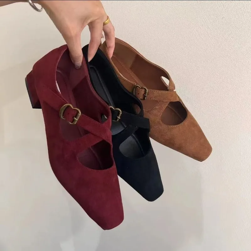 Женские туфли с леопардовым рисунком круглый носок плоский каблук пряжка