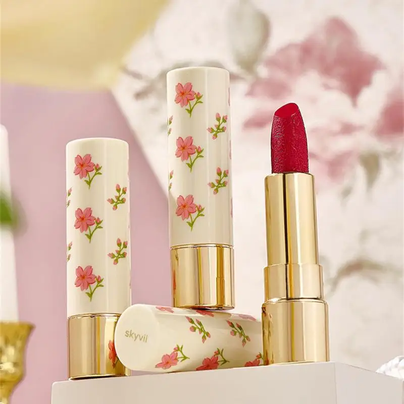 

Waterproof Lasting Makeup Velvet Cosmetics Lip Glosses Lipstick Carved Design