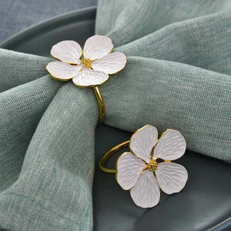 

6PCS Bloom Napkin Ring Flower Types Decoration Napkin Holder Plum Blossom Napkin Buckle for Hotel Parties Feast Dining Table