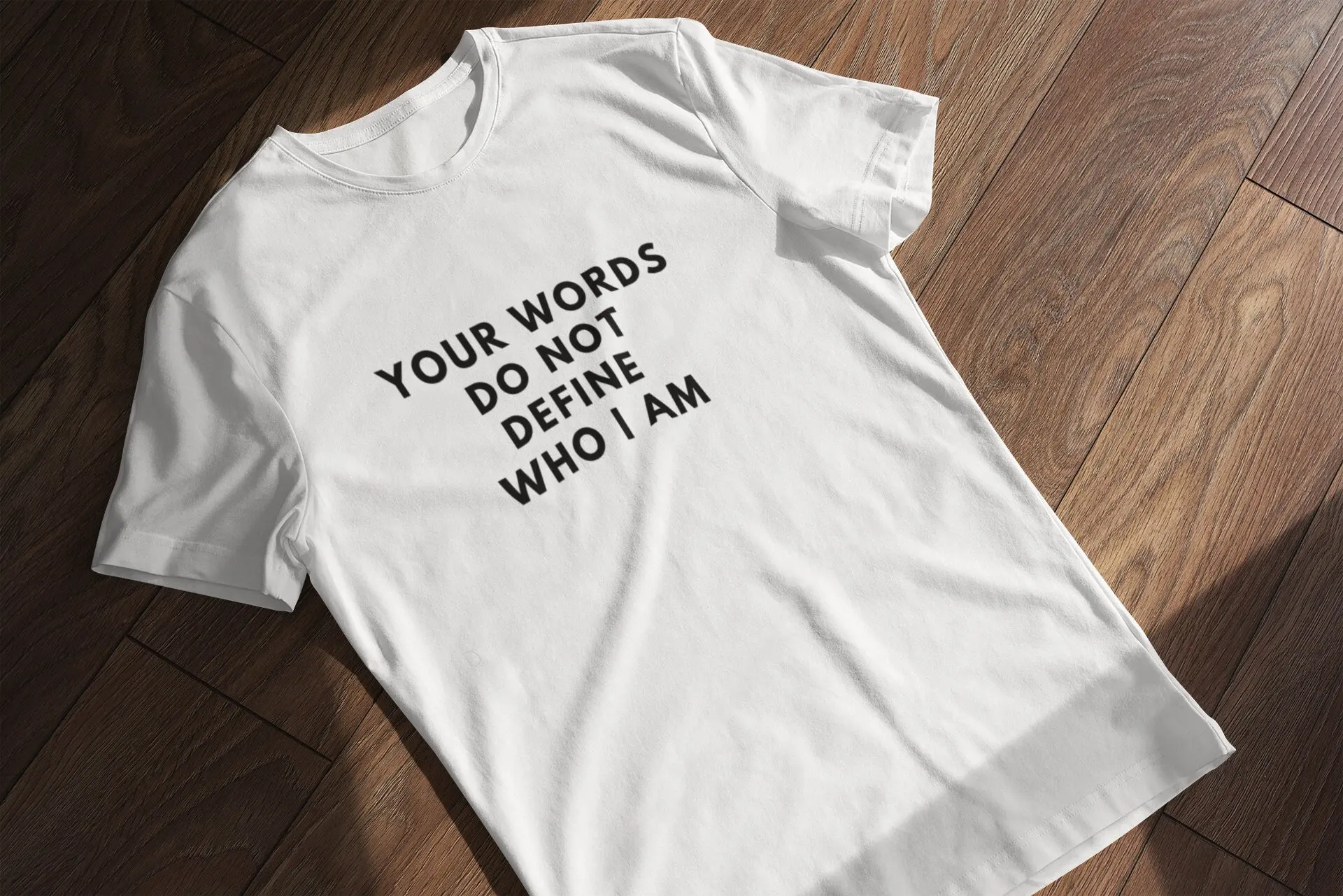 Ваши слова не определяют кто я футболка Доверяющая себе заблуждающая любовь